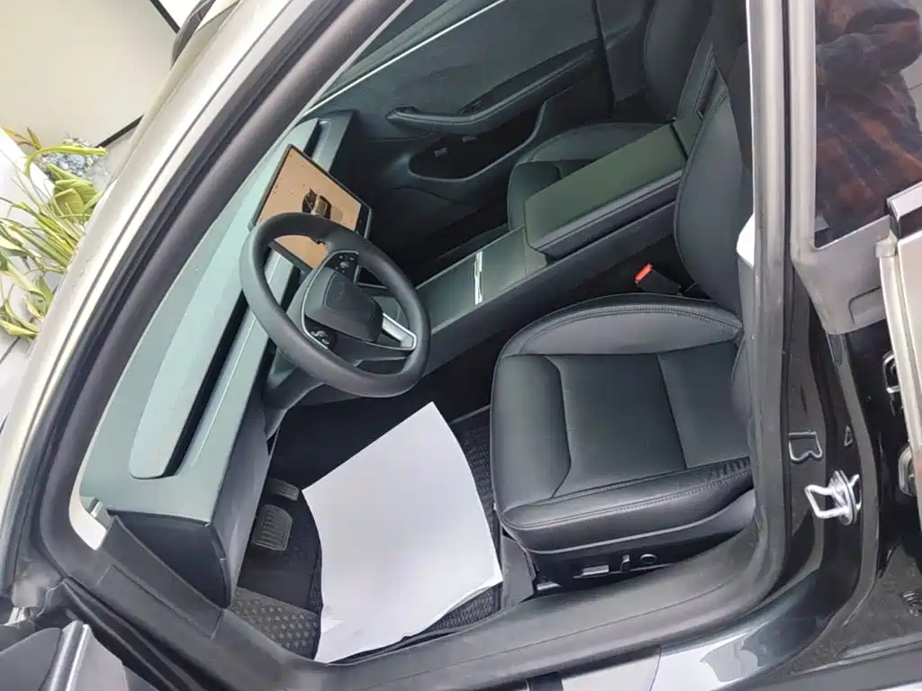 Tesla Model 3 — фото 15