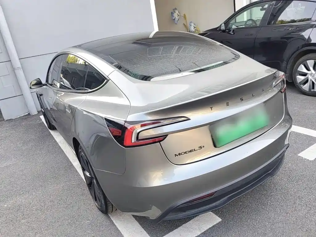 Tesla Model 3 — фото 5