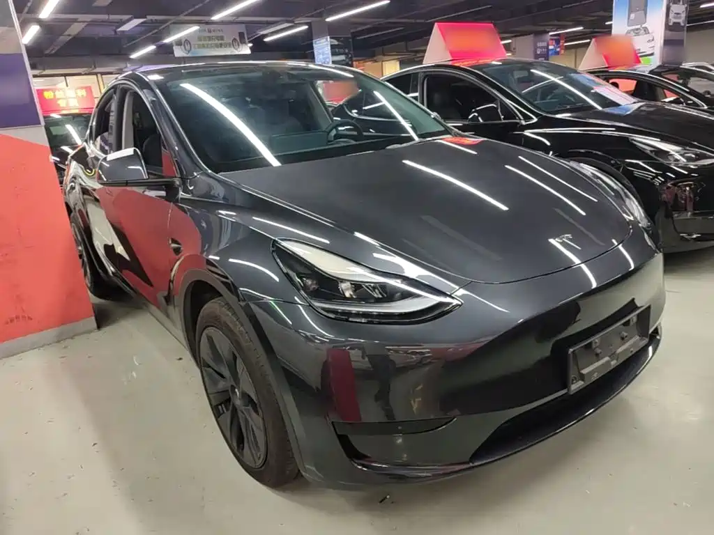Tesla Model Y — фото 4