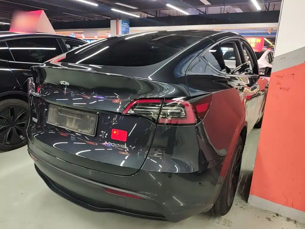 Tesla Model Y — фото 7