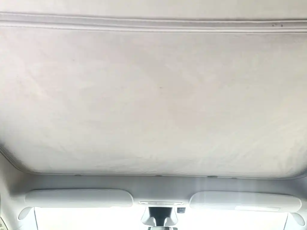 Tesla Model Y — фото 18