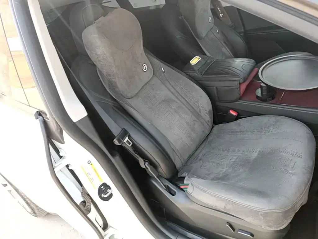 Tesla Model Y — фото 25