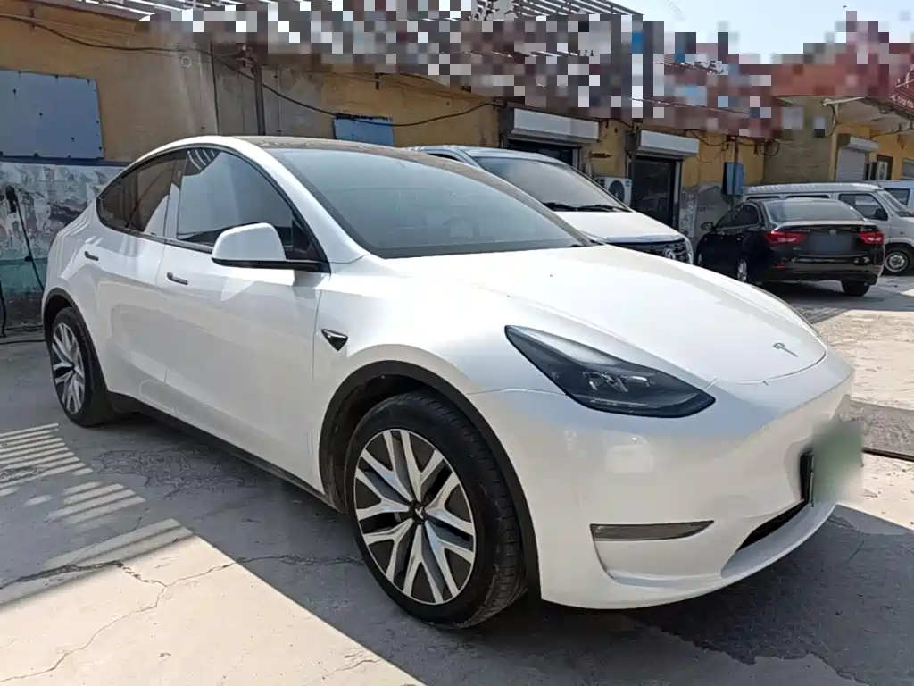 Tesla Model Y — фото 4