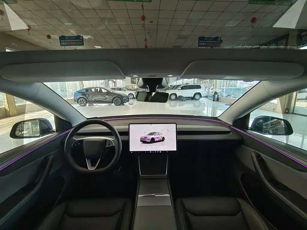 Tesla Model Y — фото 13