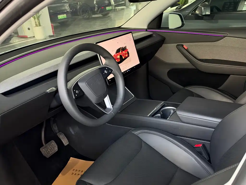 Tesla Model Y — фото 7