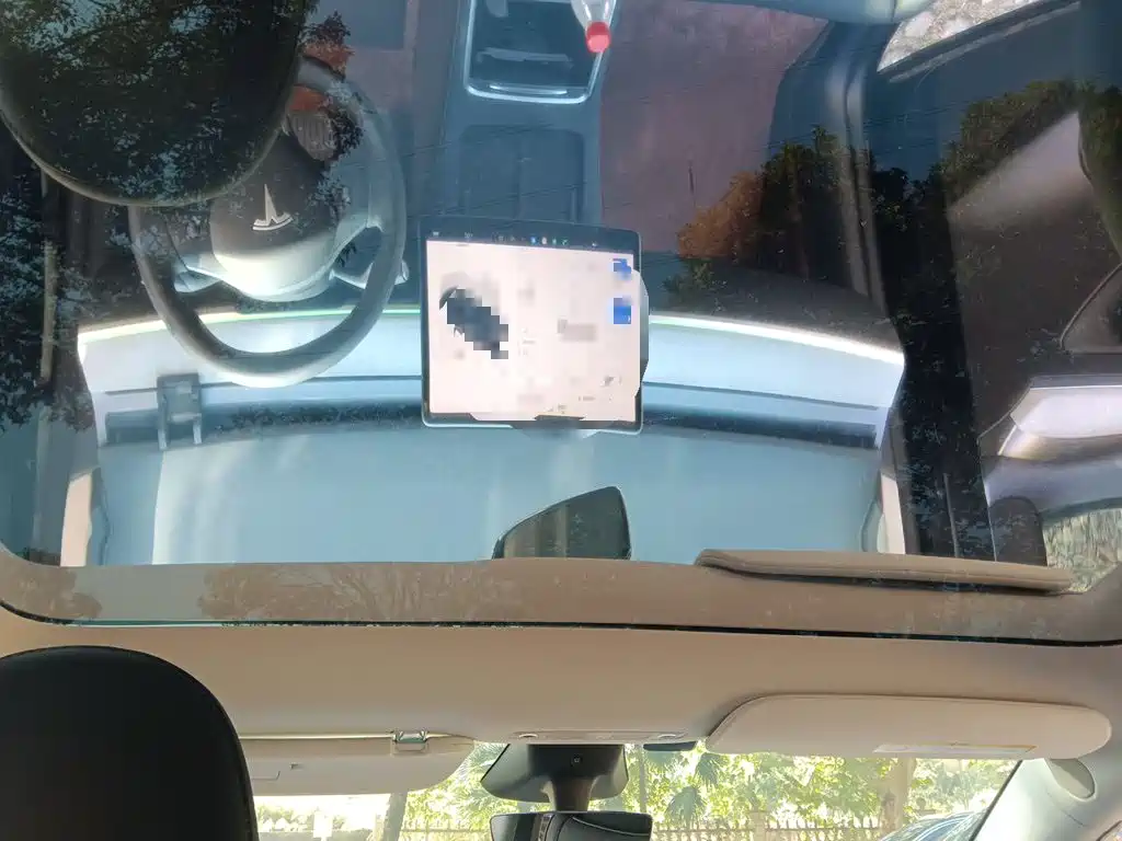 Tesla Model Y — фото 19