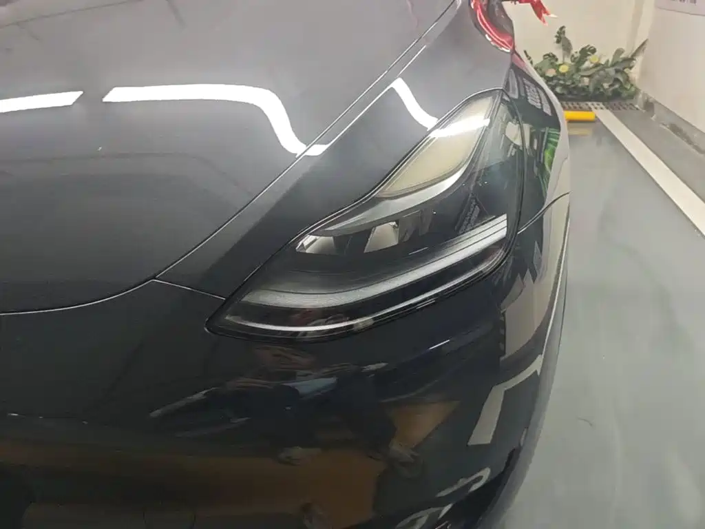 Tesla Model Y — фото 24