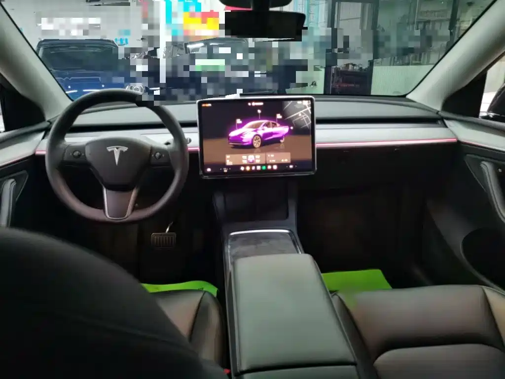 Tesla Model Y — фото 14