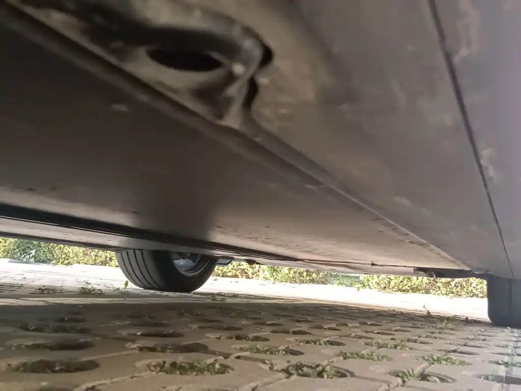 Tesla Model Y — фото 17