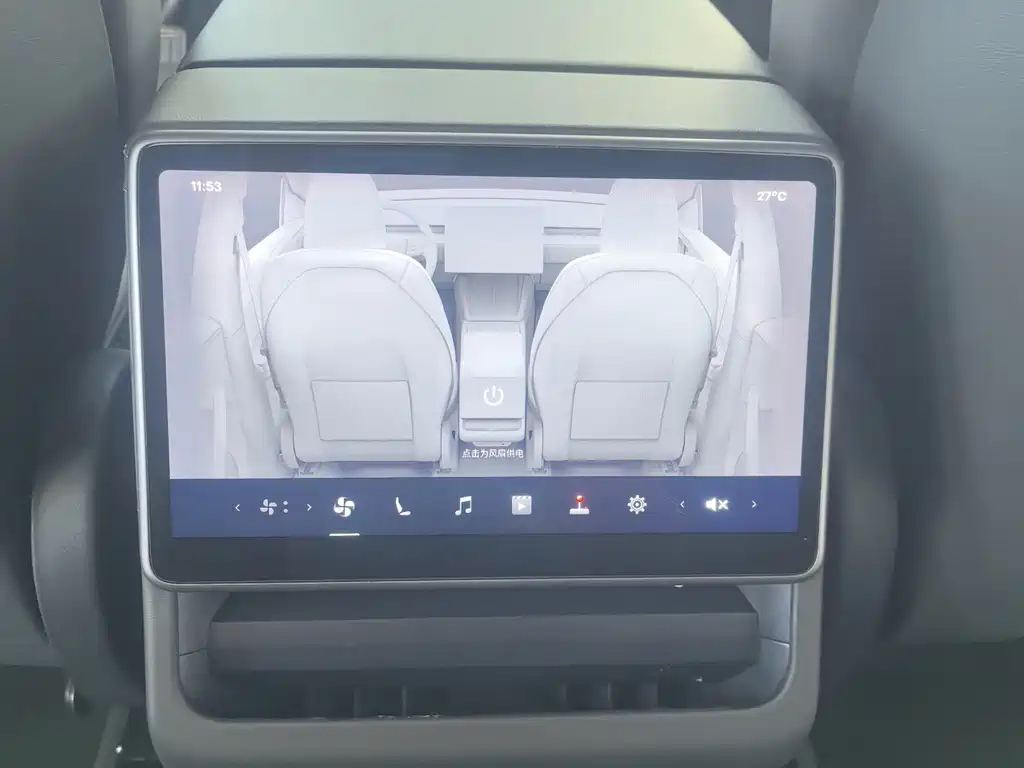 Tesla Model Y — фото 17