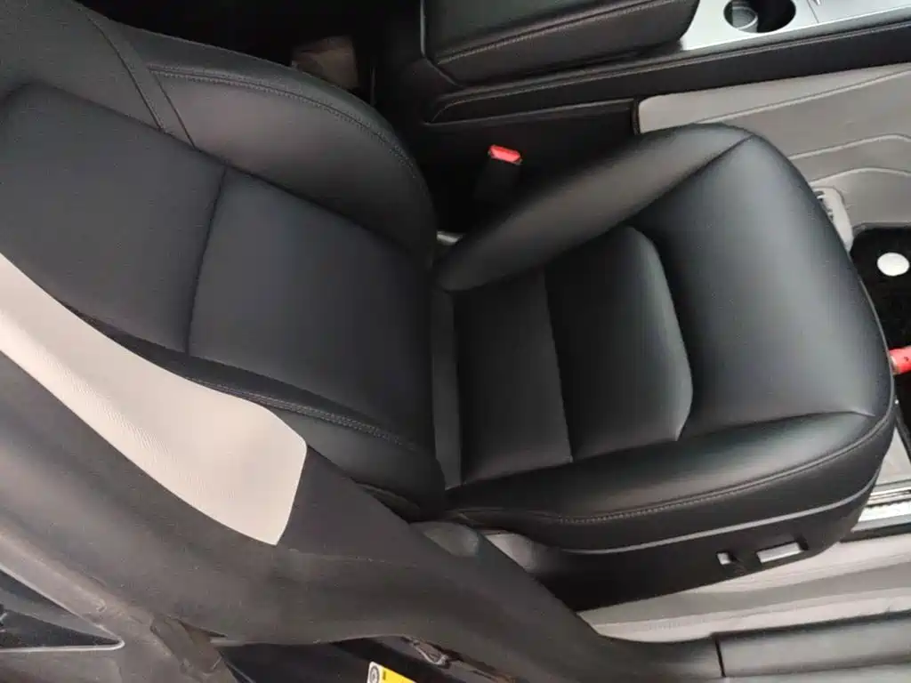 Tesla Model Y — фото 19
