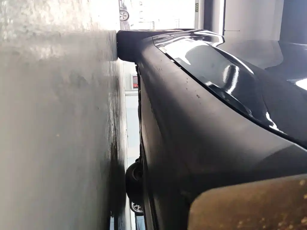 Tesla Model Y — фото 20