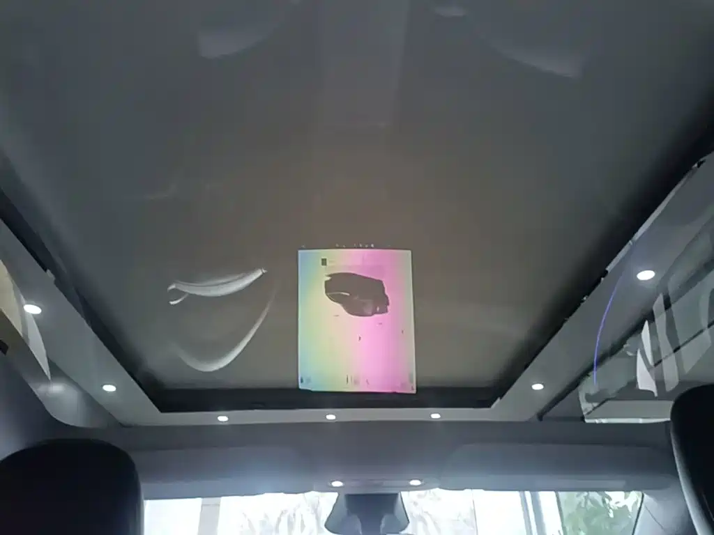 Tesla Model Y — фото 18