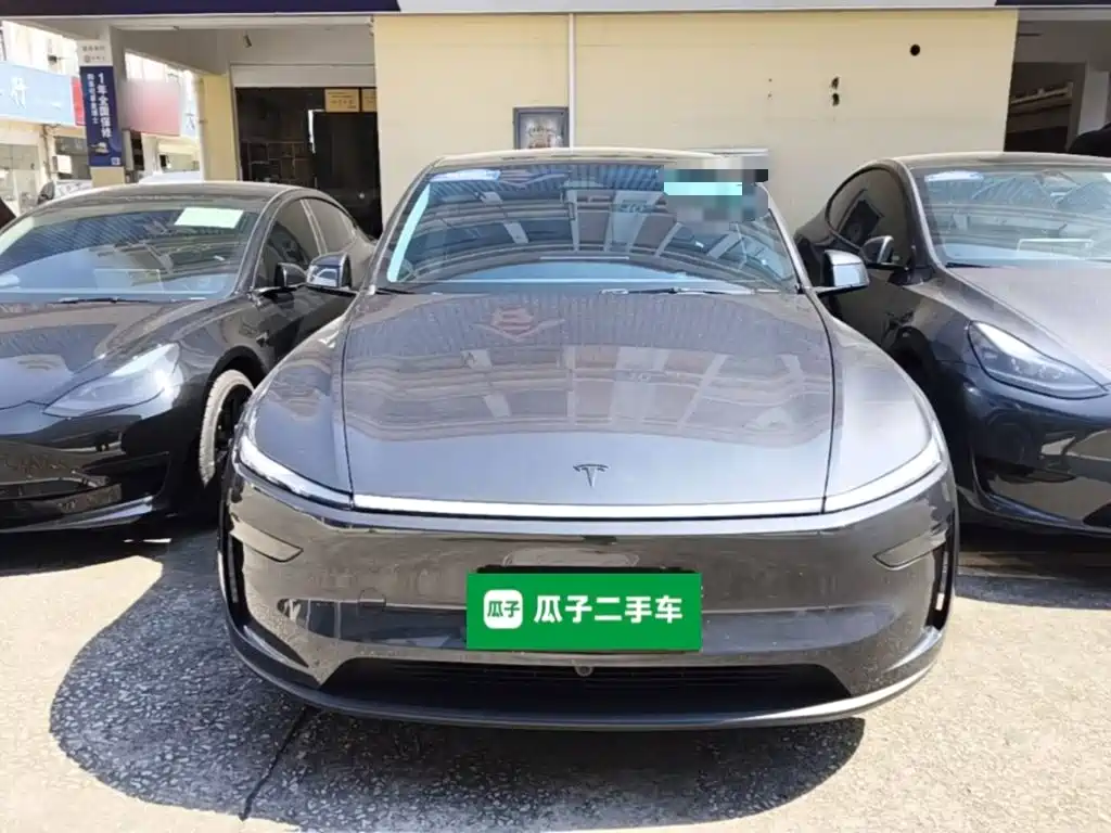 Tesla Model Y — фото 3