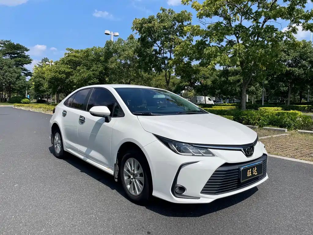 Toyota Corolla — фото 2