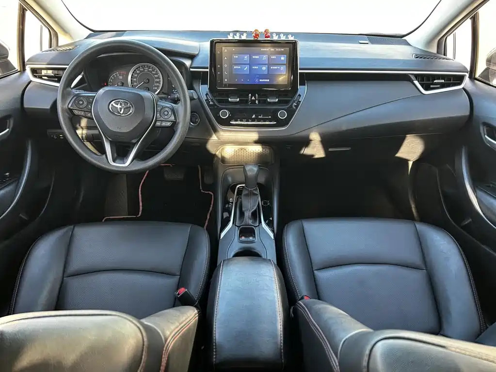 Toyota Corolla — фото 14