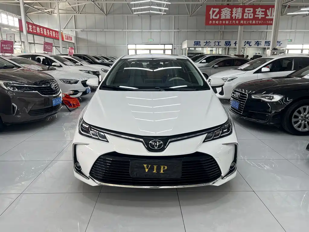 Toyota Corolla — фото 2
