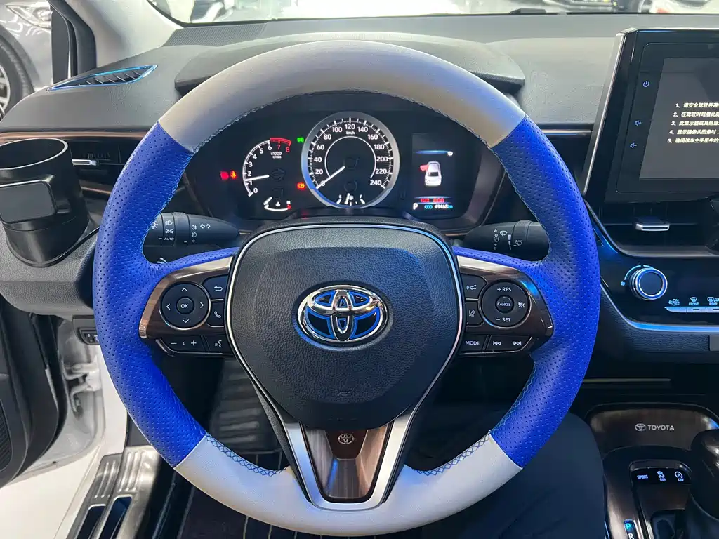 Toyota Corolla — фото 14