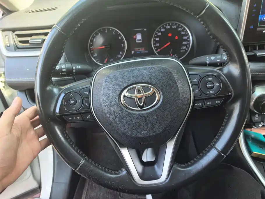 Toyota Wildlander — фото 15