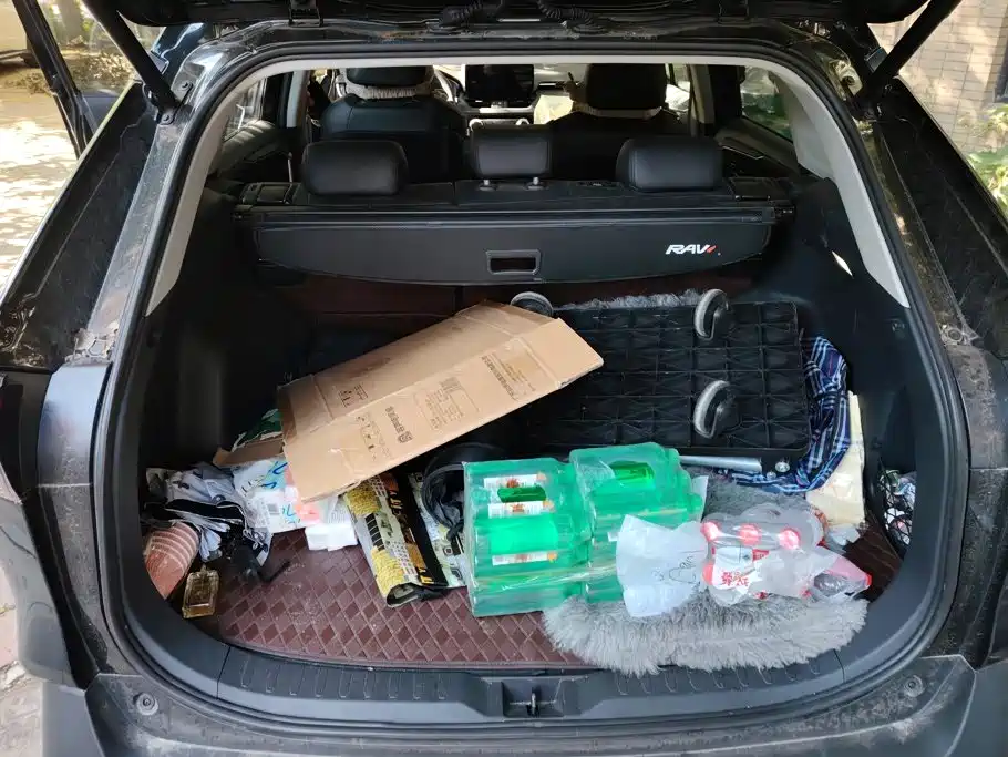 Toyota RAV4 — фото 4