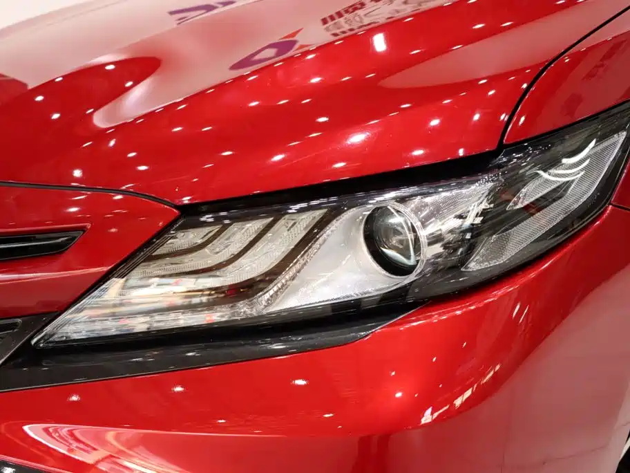 Toyota Camry — фото 7