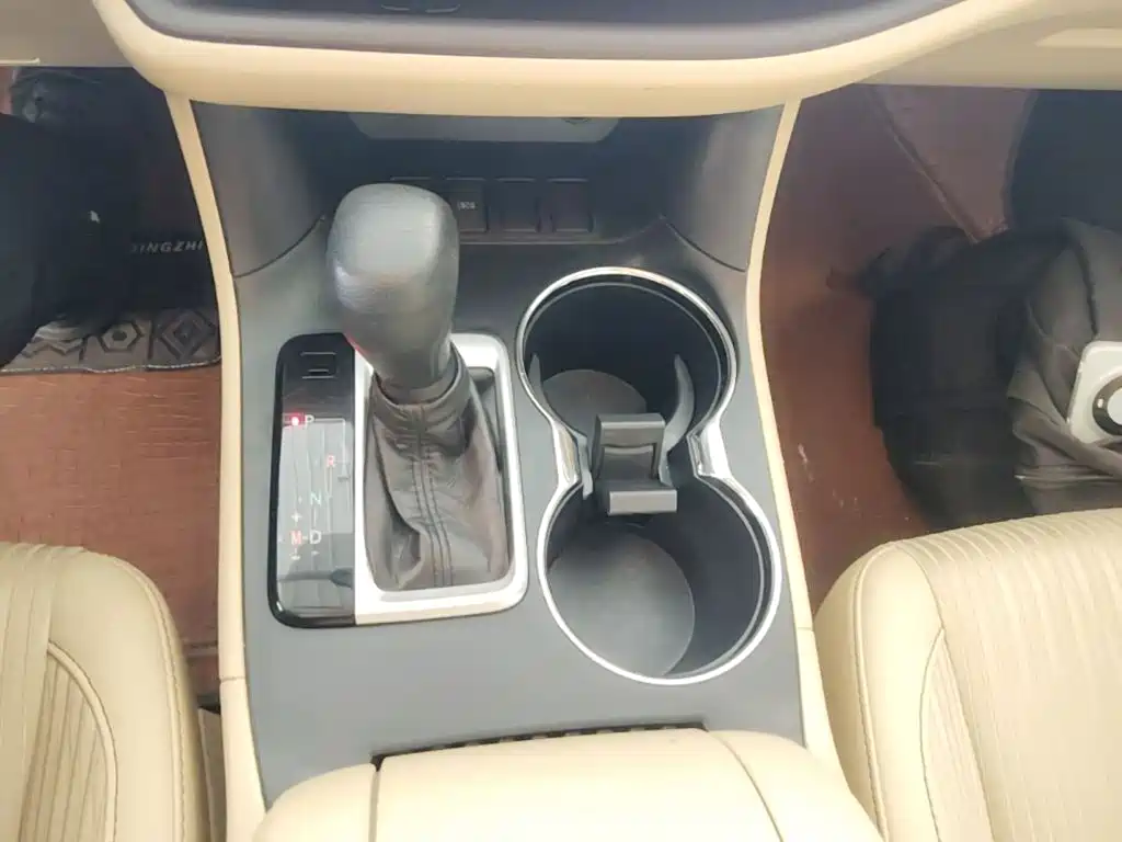 Toyota Highlander — фото 14