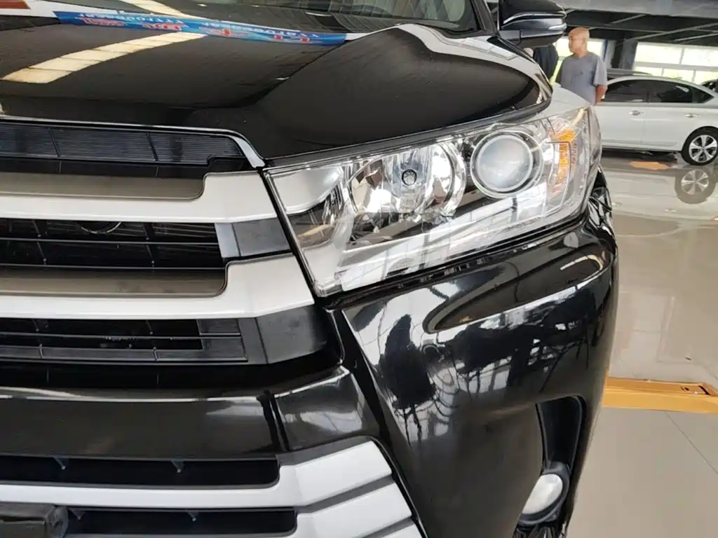 Toyota Highlander — фото 24