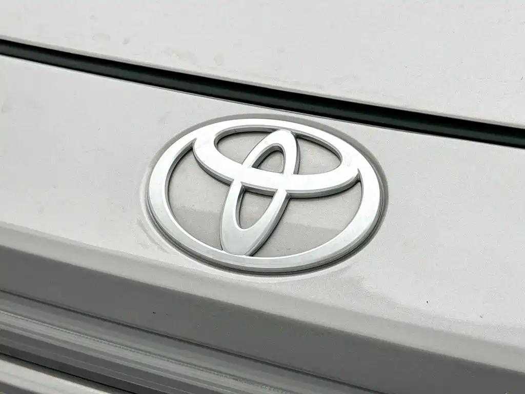 Toyota bZ5 — фото 26
