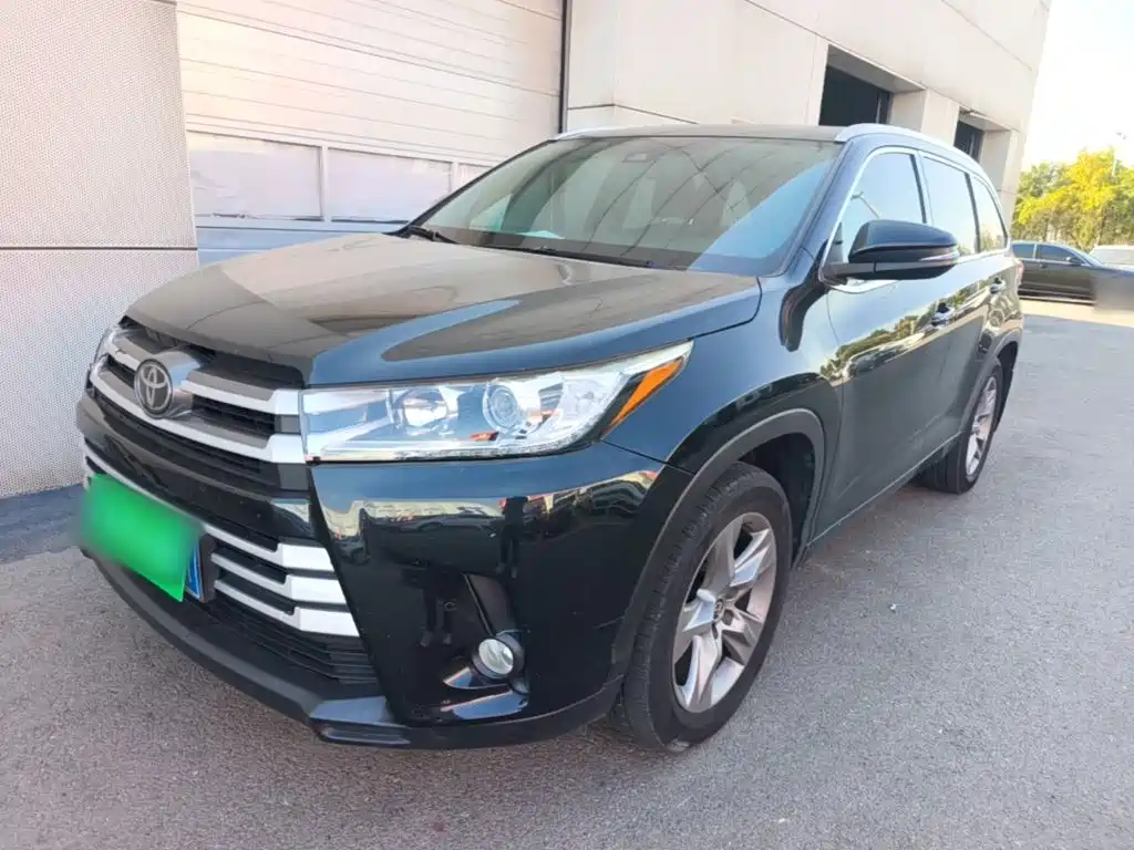 Toyota Highlander — фото 2