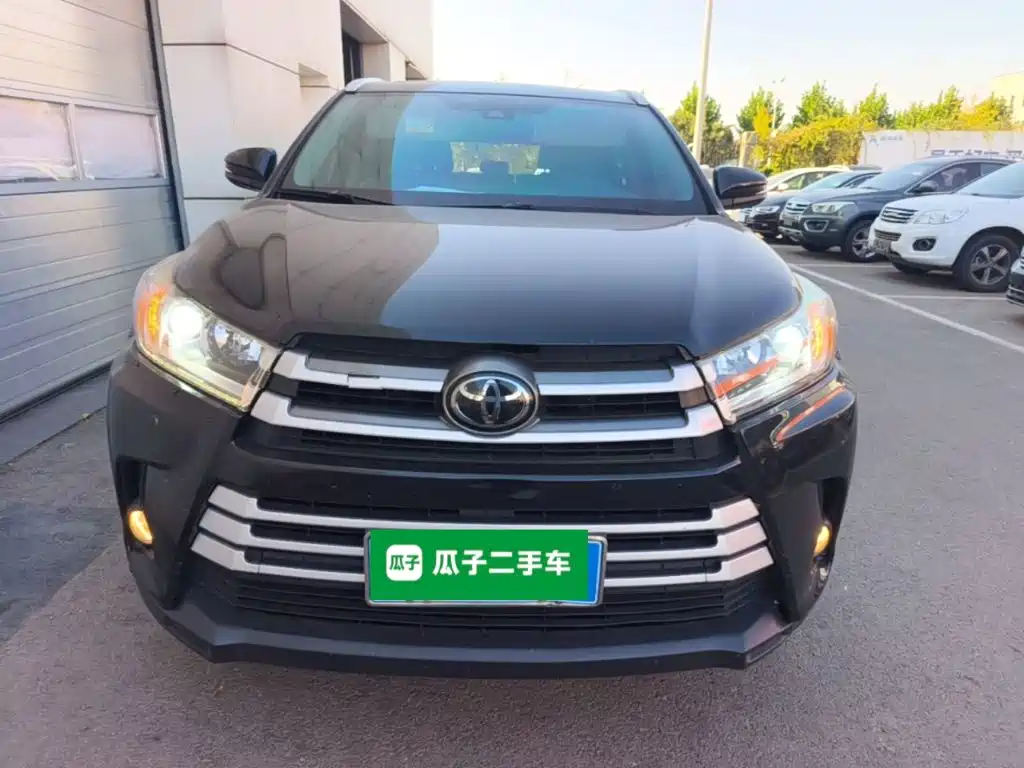 Toyota Highlander — фото 3