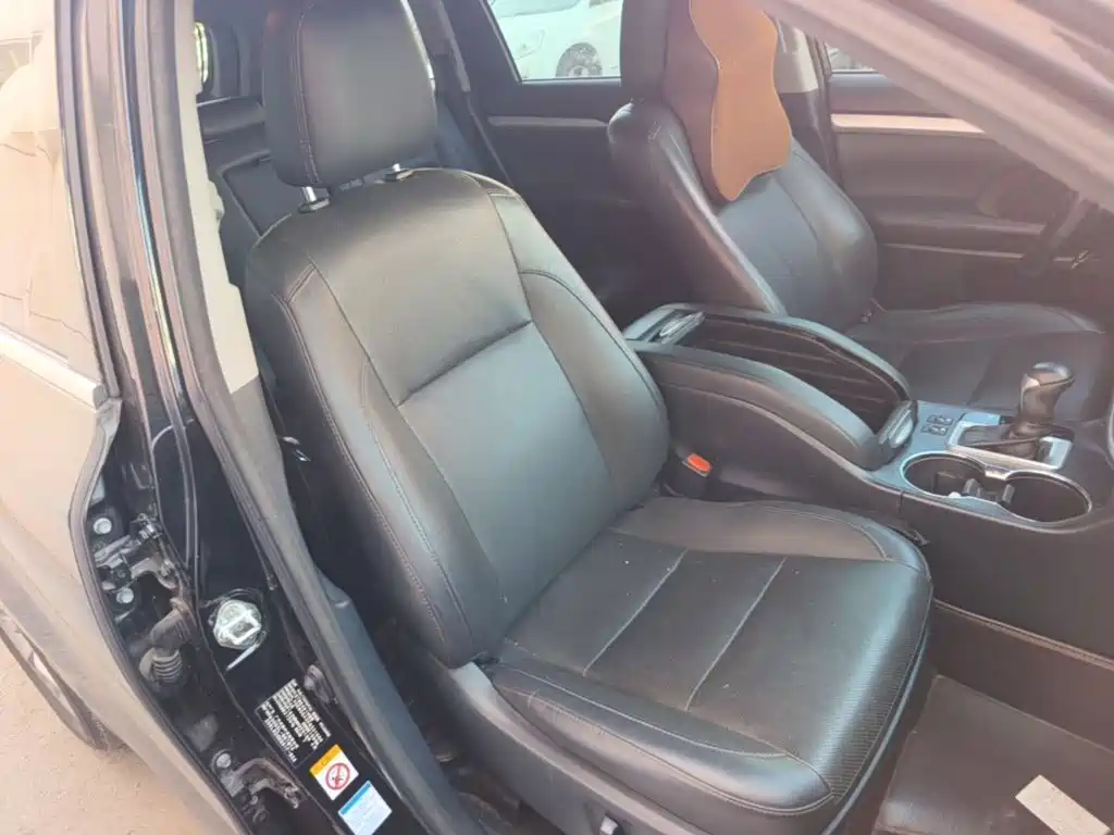 Toyota Highlander — фото 25
