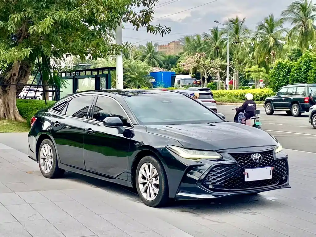 Toyota Avalon — фото 3