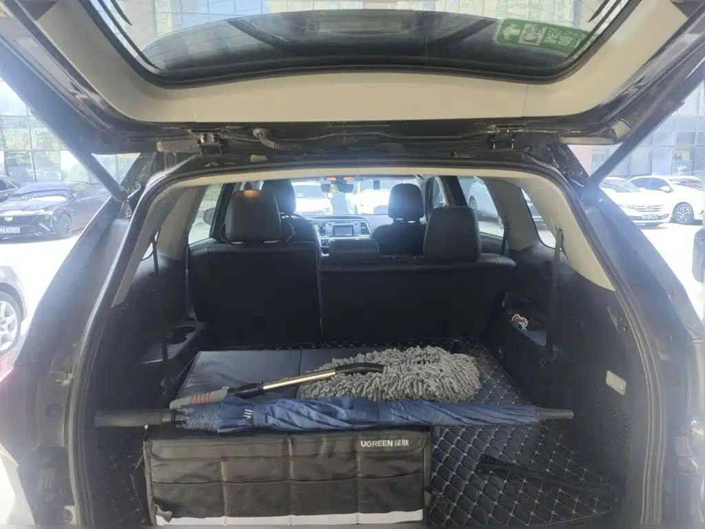 Toyota Highlander — фото 20
