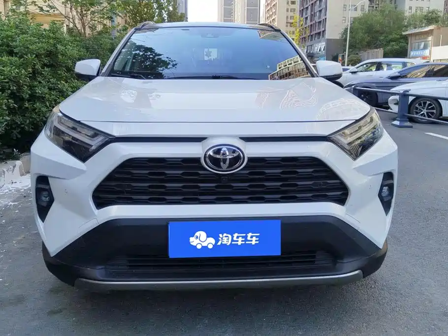 Toyota RAV4 — фото 2