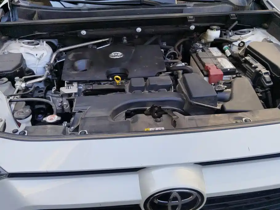 Toyota RAV4 — фото 10