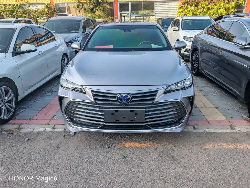 Toyota Avalon — фото 2