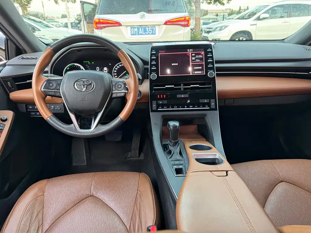 Toyota Avalon — фото 11