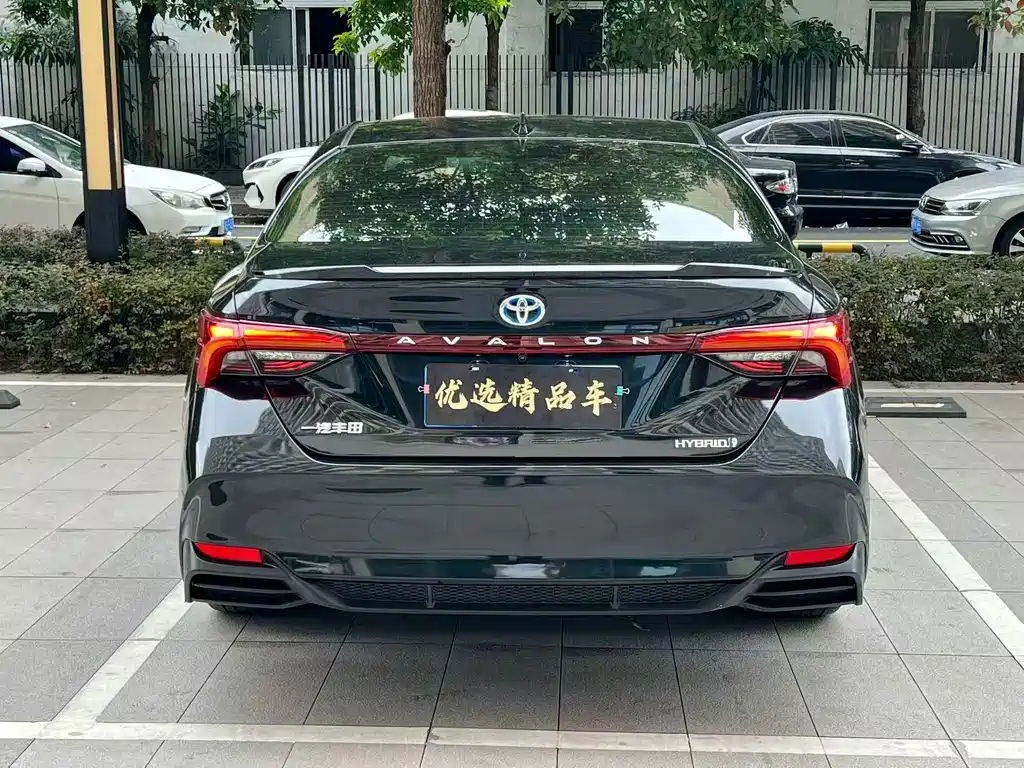 Toyota Avalon — фото 3