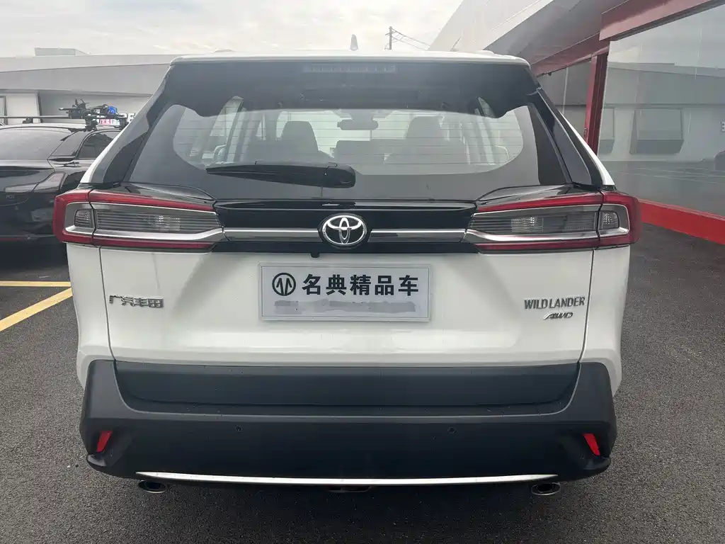 Toyota Wildlander — фото 18