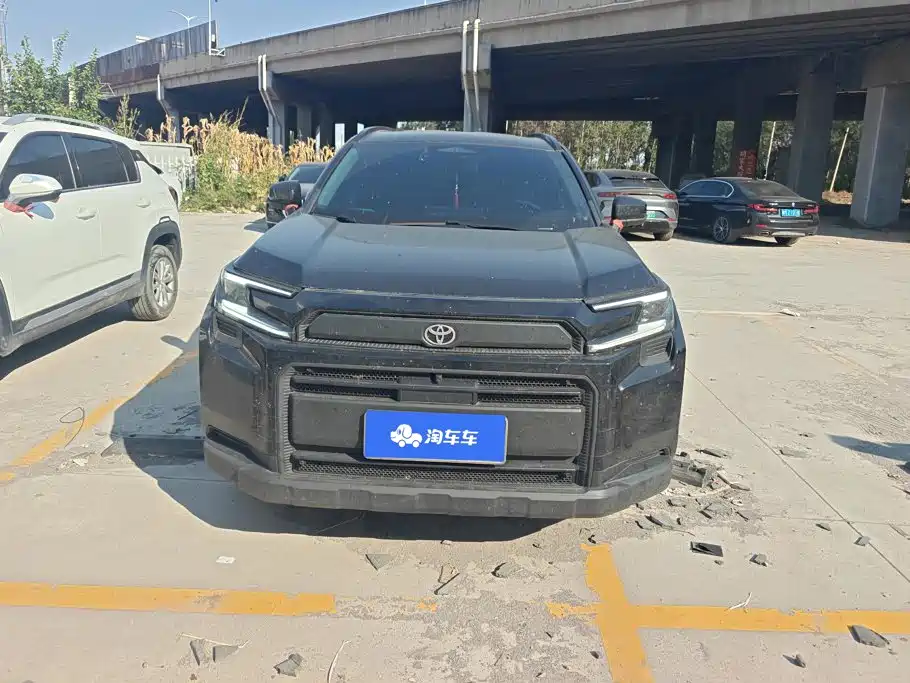 Toyota RAV4 — фото 2