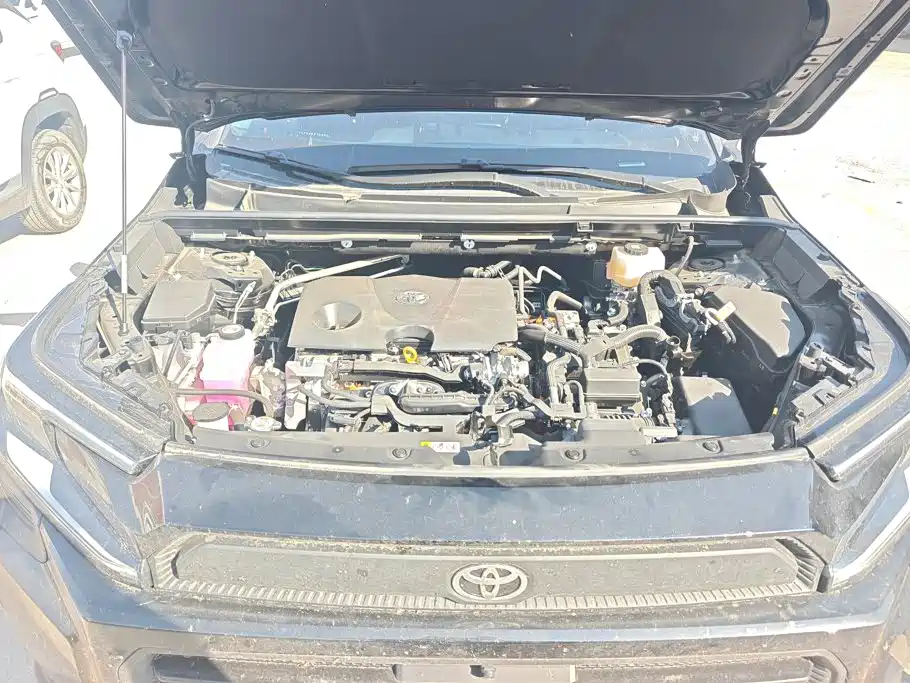 Toyota RAV4 — фото 10