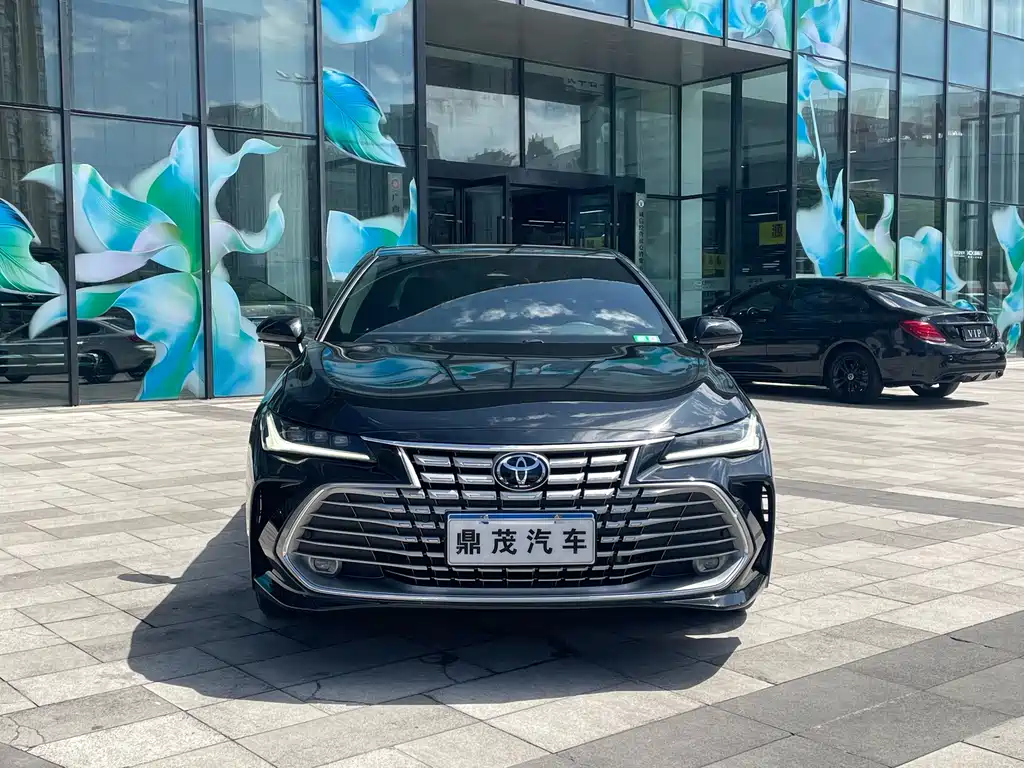 Toyota Avalon — фото 2