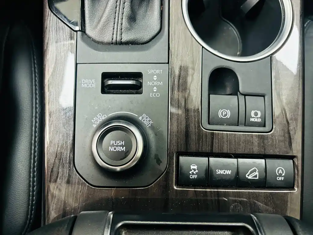 Toyota Highlander — фото 15