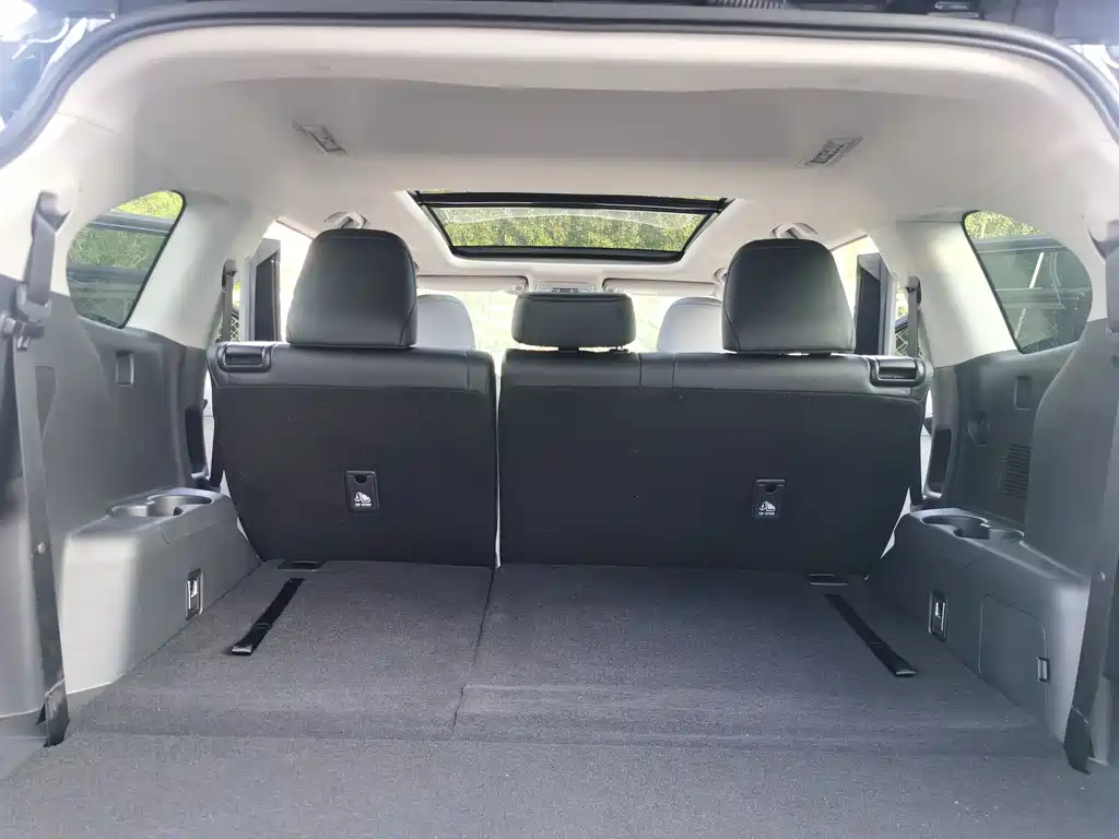 Toyota Highlander — фото 14
