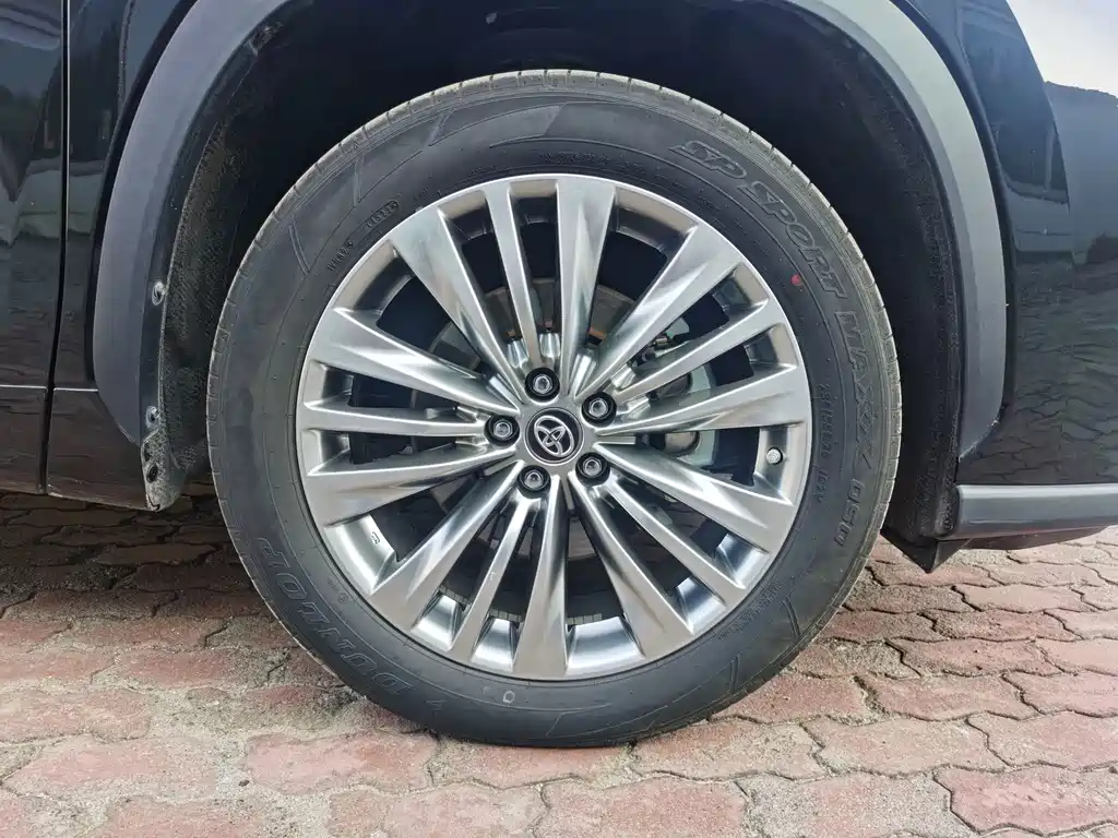 Toyota Highlander — фото 15