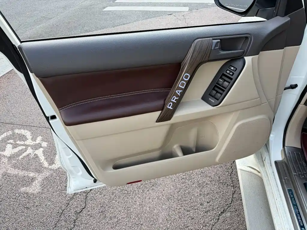 Toyota Prado (Import) — фото 6