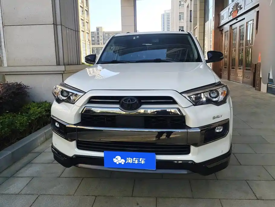 Toyota 4Runner — фото 2