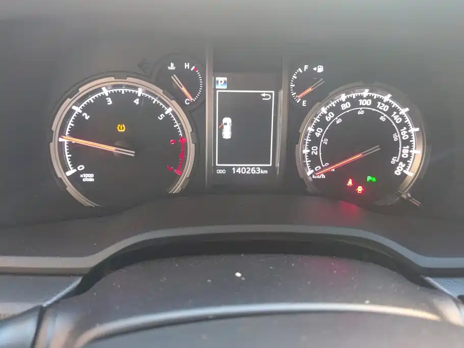 Toyota 4Runner — фото 14