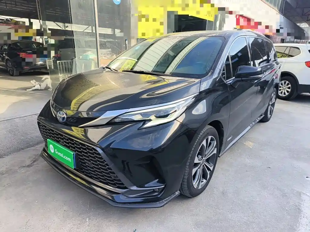 Toyota Granvia — фото 2