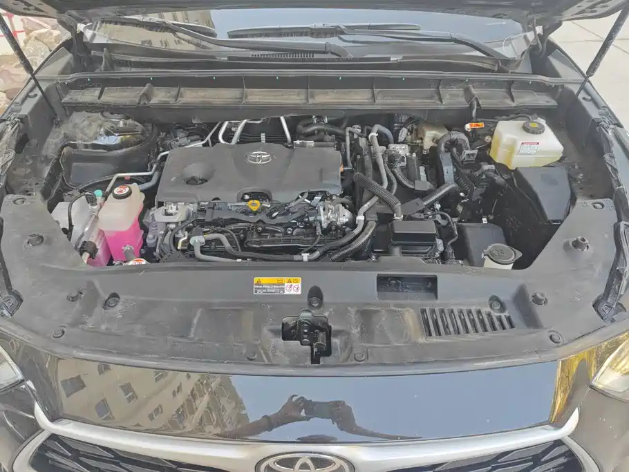Toyota Highlander — фото 10